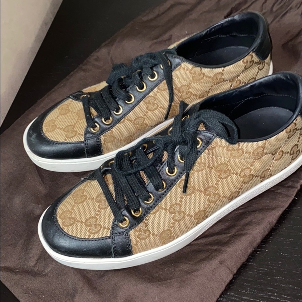 Gucci logo sneakers